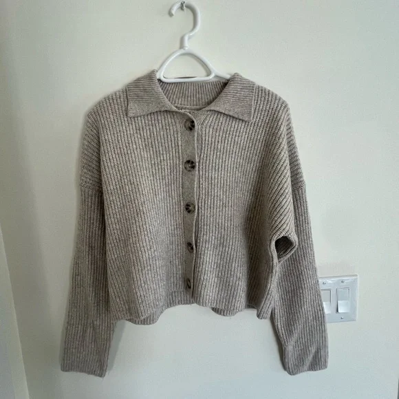 Women's Gray Ribbed Sweater - Picture 1 of 1